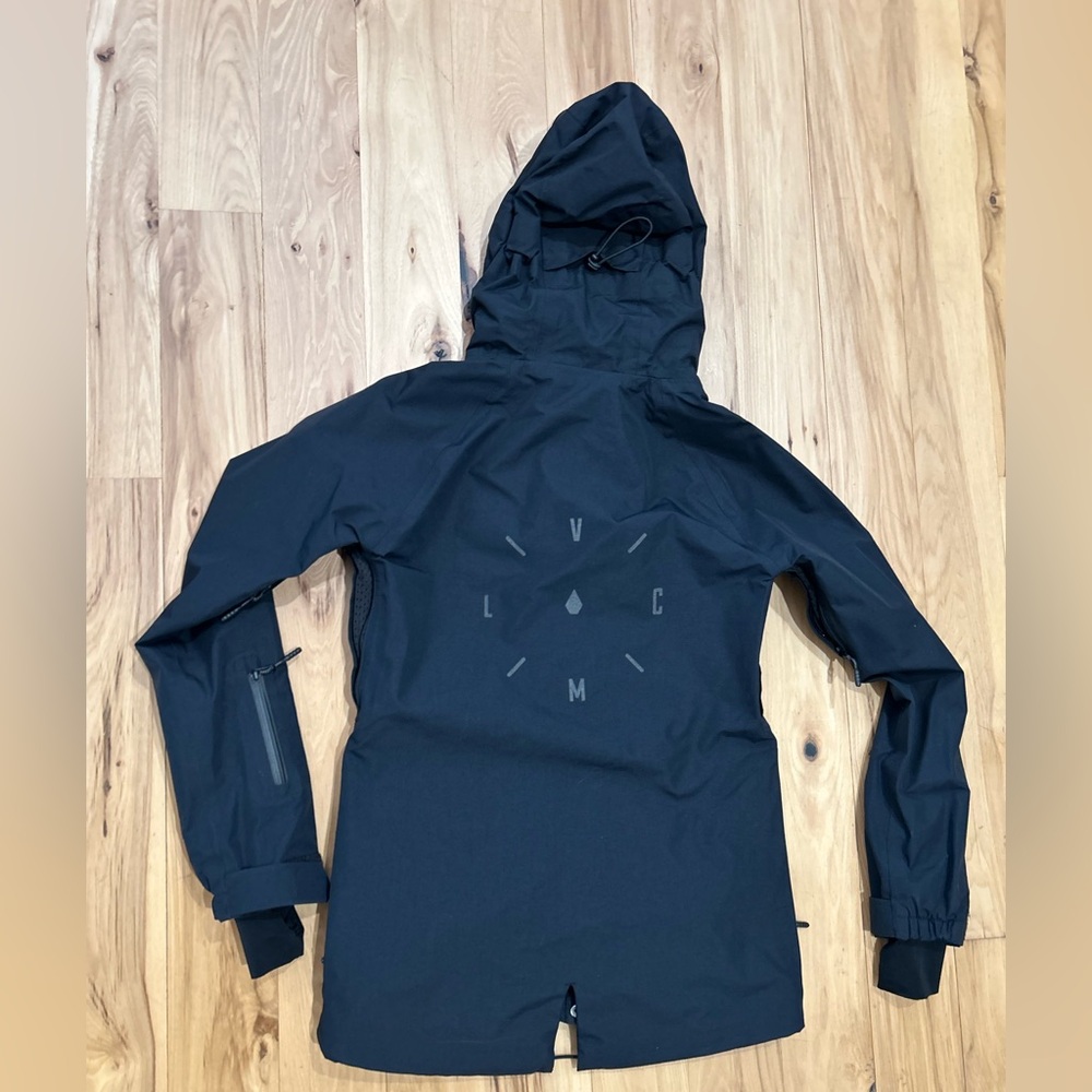 Volcom GORE-TEX Snowboard Jacket - Women's XS Black - Picture 2 of 6